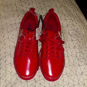 Guess brand new shoes with tag still on